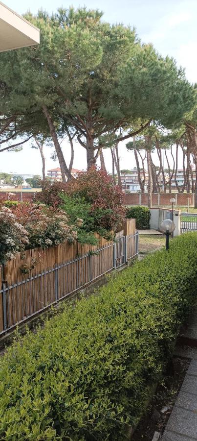 La Casina Di Ale Apartamento Marina Di Carrara Exterior foto