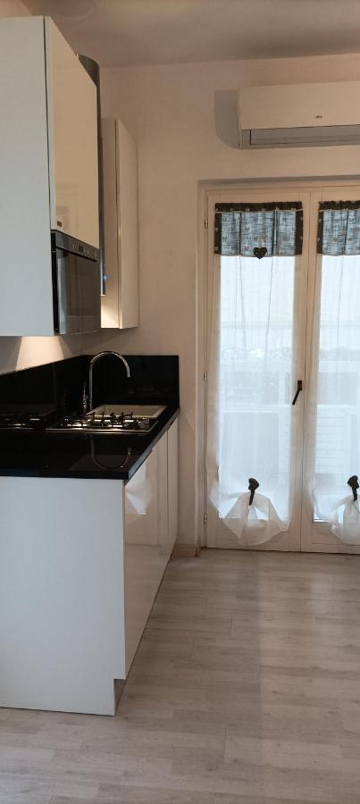 La Casina Di Ale Apartamento Marina Di Carrara Exterior foto