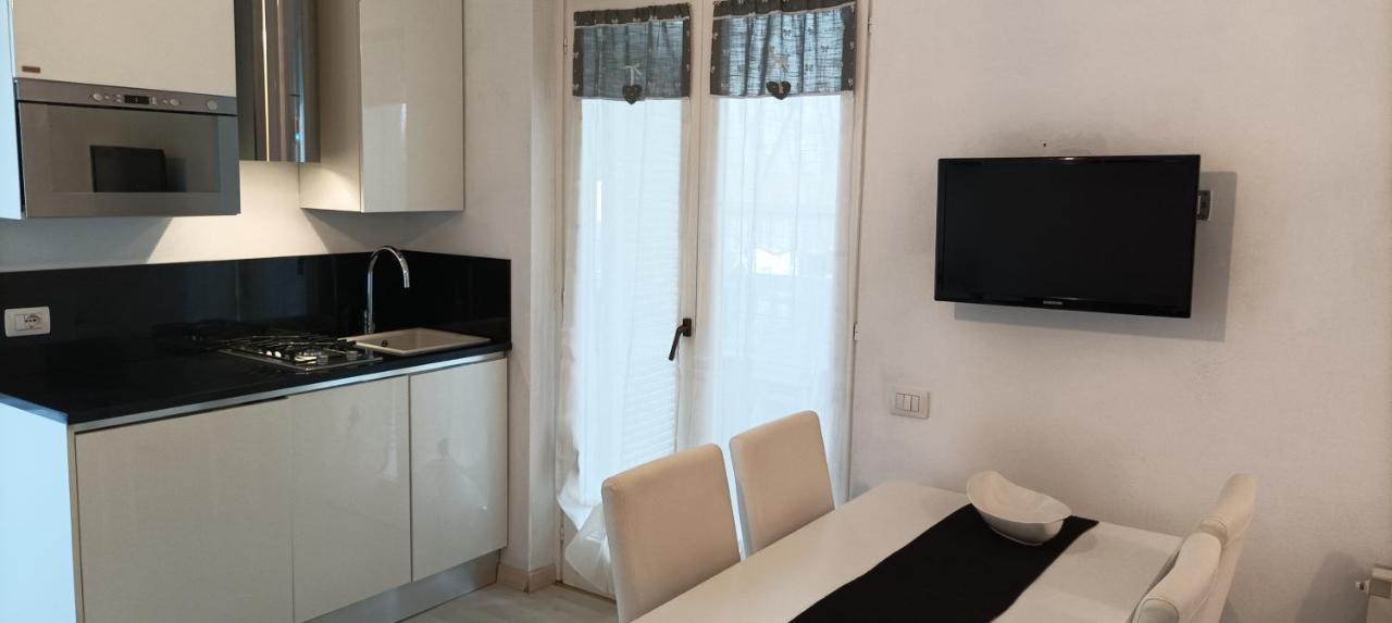 La Casina Di Ale Apartamento Marina Di Carrara Exterior foto